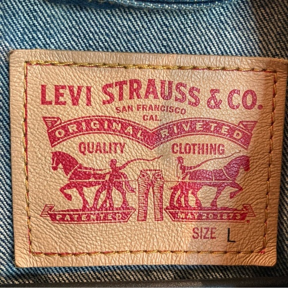 LEVI’S Sz L Classic Trucker Many Pockets Button Denim Jean Jacket - Picture 5 of 12